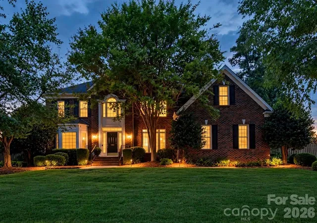 Photo 2 of Single family home for sale at 1911 Solway Ln, Charlotte, NC 28269 | MLS# 4428981 | Listing updated on 2026-10-02