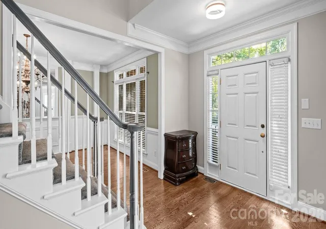 Photo 4 of Single family home for sale at 1911 Solway Ln, Charlotte, NC 28269 | MLS# 4428981 | Listing updated on 2026-10-02