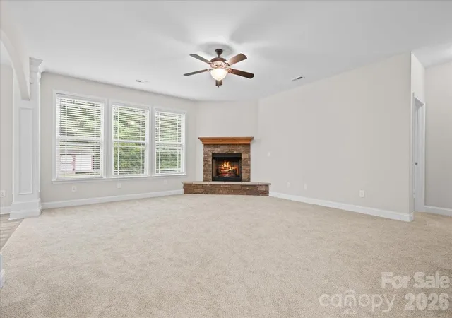 Photo 3 of Single family home for sale at 9 Saffron Way, Taylors, SC 29687 | MLS# 4428987 | Listing updated on 2026-09-28