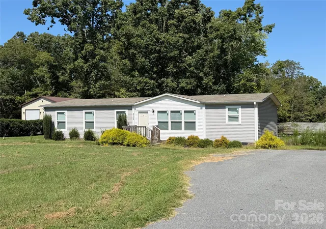 Photo 1 of Single family home for sale at 2106 Water Plant Rd, Maiden, NC 28650 | MLS# 4428990 | Listing updated on 2026-09-28