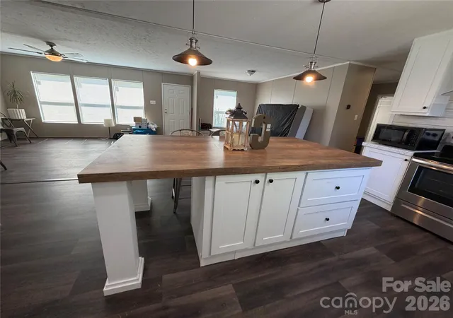 Photo 3 of Single family home for sale at 2106 Water Plant Rd, Maiden, NC 28650 | MLS# 4428990 | Listing updated on 2026-09-28