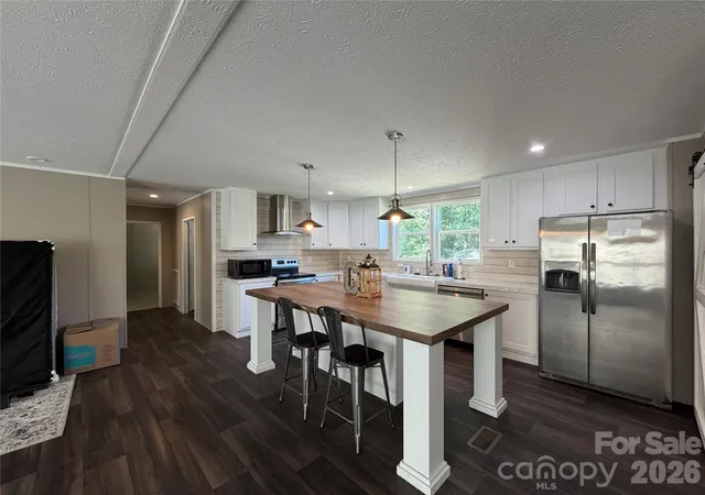 Photo 3 of Single family home for sale at 2106 Water Plant Rd, Maiden, NC 28650 | MLS# 4428990 | Listing updated on 2026-09-28