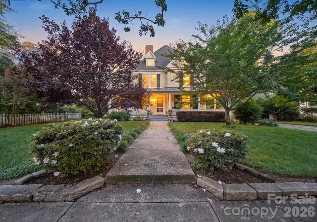 Photo 3 of Sale Pending at 226 S Ellis St, Salisbury, NC 28144 | MLS# 4428996 | Listing updated on 2026-10-01