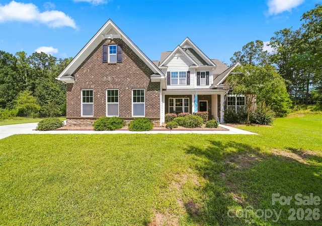 Photo 2 of Single family home for sale at 7011 Barnstone Ct, Denver, NC 28037 | MLS# 4429003 | Listing updated on 2026-10-02