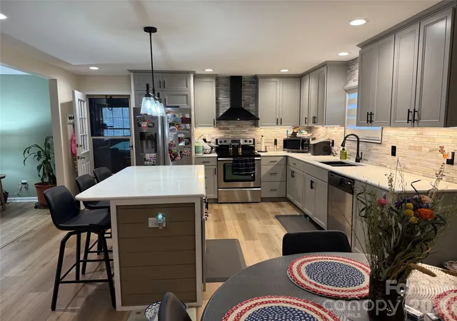 Photo 3 of Single family home for sale at 110 Red Oak Ln, Salisbury, NC 28146 | MLS# 4429008 | Listing updated on 2026-10-03
