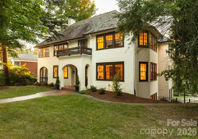 Photo 2 of Mansion for sale at 200 Kimberly Ave, Asheville, NC 28804 | MLS# 4429013 | Listing updated on 2026-10-03