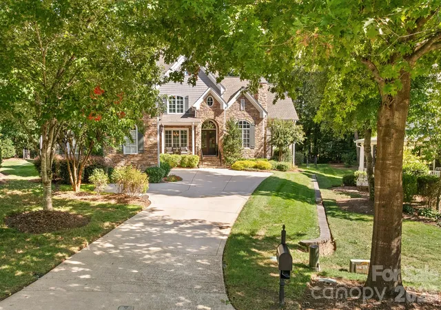 Photo 2 of Single family home for sale at 13812 Penick Pl, Davidson, NC 28036 | MLS# 4429015 | Listing updated on 2026-10-01