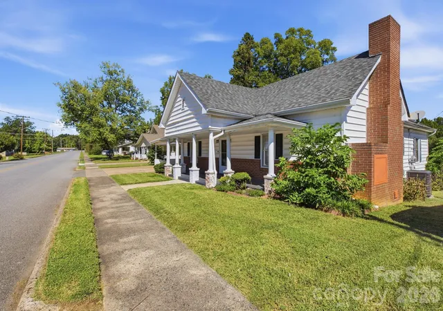 Photo 2 of Single family home for sale at 235 S Main St, Shelby, NC 28152 | MLS# 4429023 | Listing updated on 2026-10-04