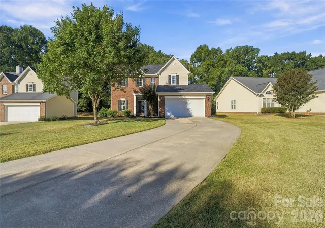 Photo 4 of Single family home for sale at 11709 Borchetta Dr, Charlotte, NC 28277 | MLS# 4429029 | Listing updated on 2026-10-03