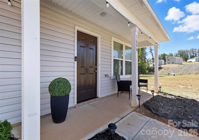 Photo 3 of Single family home for sale at 1684 Pen Oak Dr, Asheboro, NC 27203 | MLS# 4429032 | Listing updated on 2026-10-05