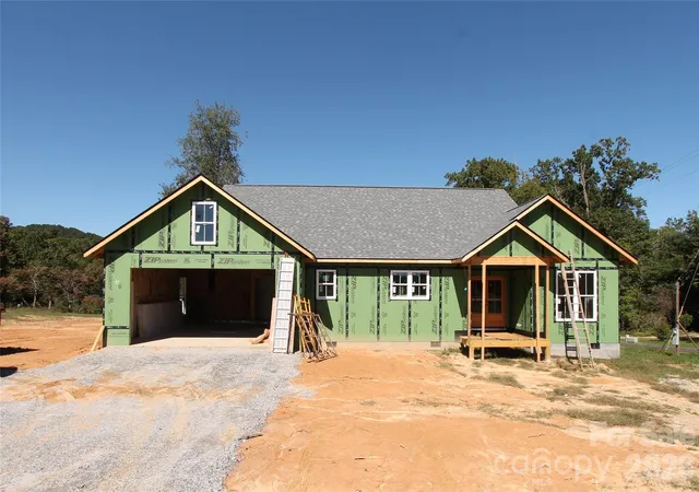 Single family home for sale at 40 Whiskey River Run, Hendersonville, NC 28792 | MLS# 4429037 | Listing updated on 2026-09-29