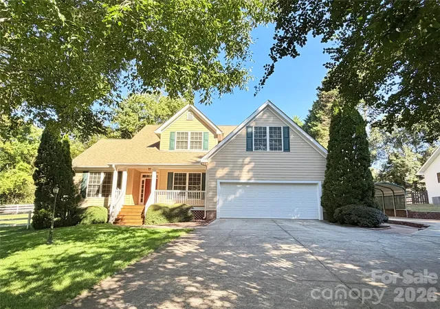 Photo 2 of Single family home for sale at 3573 Lake Shore Rd S, Denver, NC 28037 | MLS# 4429041 | Listing updated on 2026-10-02