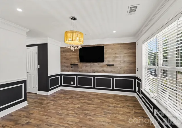 Photo 3 of Single family home for sale at 8824 Merrie Rose Ave, Charlotte, NC 28213 | MLS# 4429042 | Listing updated on 2026-10-07