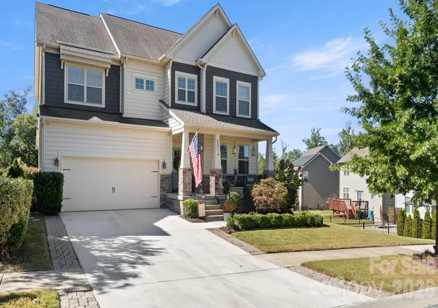Photo 3 of Single family home for sale at 2514 Richland Balsam Dr, Fort Mill, SC 29715 | MLS# 4429043 | Listing updated on 2026-10-18