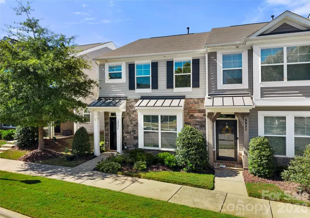 Photo 2 of Townhouse for sale at 202 Waterlynn Ridge Rd #F, Mooresville, NC 28117 | MLS# 4429051 | Listing updated on 2026-10-02