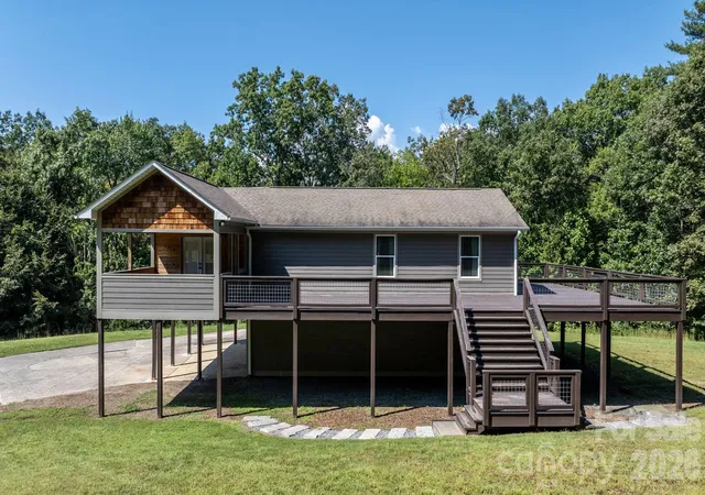 Photo 2 of Single family home for sale at 80 Hidden Blf Ln, Horse Shoe, NC 28742 | MLS# 4429058 | Listing updated on 2026-09-30