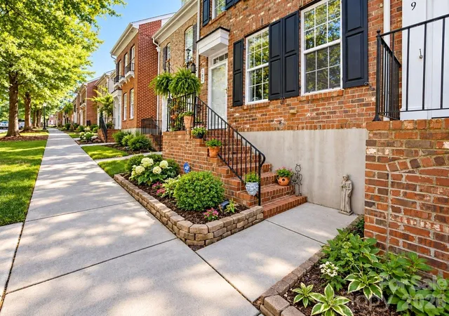 Photo 3 of Sale Pending at 187 Singleton Rd, Mooresville, NC 28117 | MLS# 4429061 | Listing updated on 2026-10-05