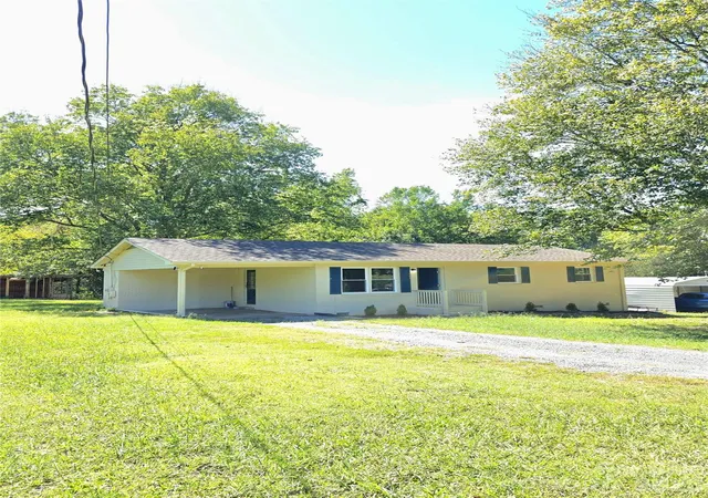 Photo 2 of Single family home for sale at 582 Winter Park Dr, Shelby, NC 28152 | MLS# 4429067 | Listing updated on 2026-10-07