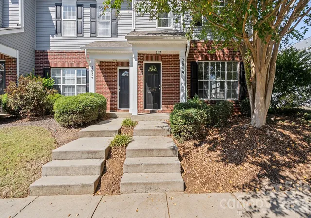 Photo 1 of Townhouse for sale at 2859 Summergrove Ct, Matthews, NC 28105 | MLS# 4429068 | Listing updated on 2026-10-07