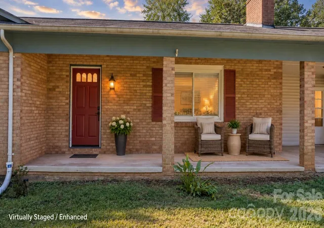 Photo 3 of Single family home for sale at 1771 Laura Ln, Lenoir, NC 28645 | MLS# 4429070 | Listing updated on 2026-10-03