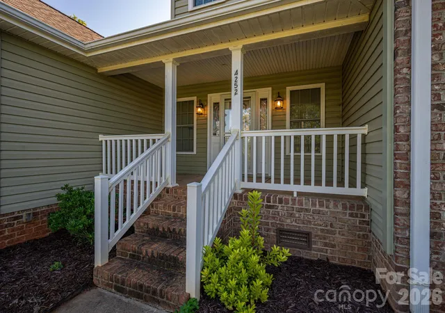 Photo 4 of Single family home for sale at 4252 Goodson Rd, Maiden, NC 28650 | MLS# 4429073 | Listing updated on 2026-10-02