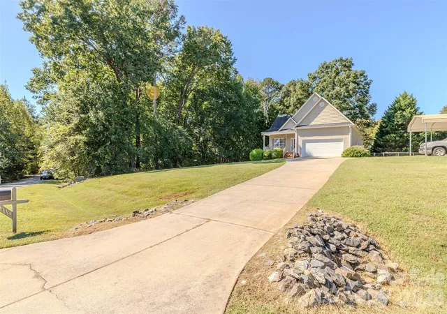 Photo 2 of Single family home for sale at 9008 Meredith Leigh Ln, Cherryville, NC 28021 | MLS# 4429079 | Listing updated on 2026-09-29