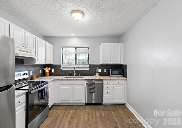 Photo 2 of Condo for sale at 3009 Heathstead Pl #J, Charlotte, NC 28210 | MLS# 4429083 | Listing updated on 2026-10-01