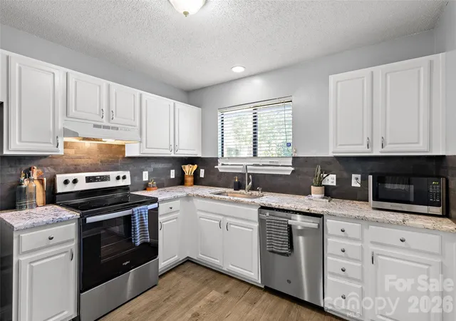 Photo 3 of Condo for sale at 3009 Heathstead Pl #J, Charlotte, NC 28210 | MLS# 4429083 | Listing updated on 2026-10-01