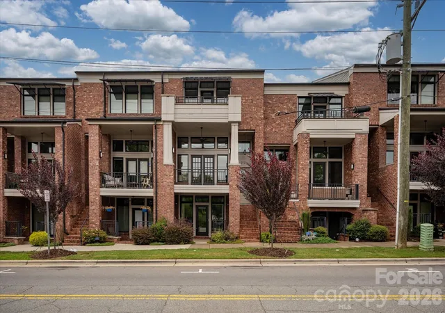 Photo 2 of Townhouse for sale at 2727 N Brevard St, Charlotte, NC 28205 | MLS# 4429086 | Listing updated on 2026-10-06