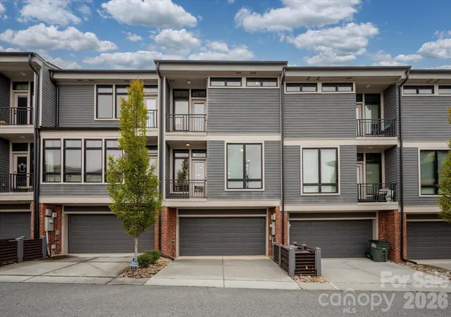 Photo 33 of Townhouse for sale at 2727 N Brevard St, Charlotte, NC 28205 | MLS# 4429086 | Listing updated on 2026-10-06