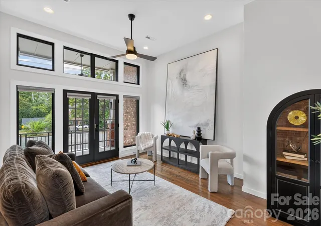 Photo 3 of Townhouse for sale at 2727 N Brevard St, Charlotte, NC 28205 | MLS# 4429086 | Listing updated on 2026-10-06
