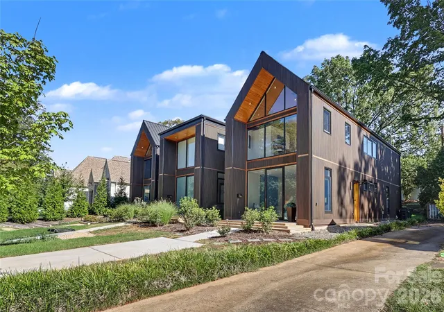 Photo 1 of Condo for sale at 5447 Topping Pl, Charlotte, NC 28209 | MLS# 4429089 | Listing updated on 2026-10-01