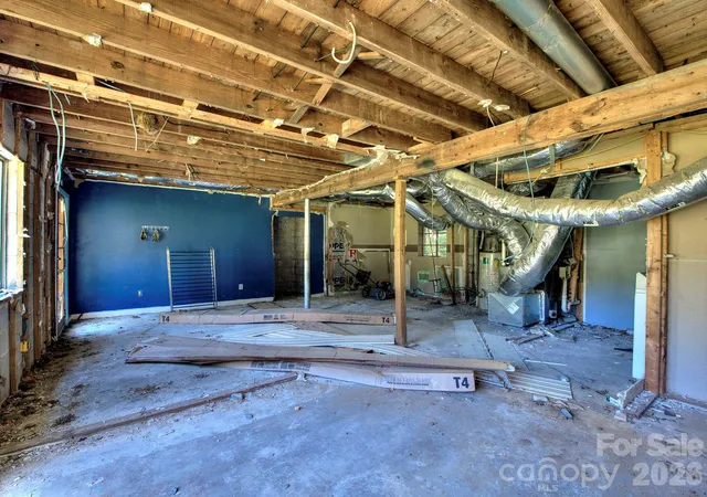 Photo 2 of Single family home for sale at 213 Hahn Pl Se, Concord, NC 28025 | MLS# 4429094 | Listing updated on 2026-09-29