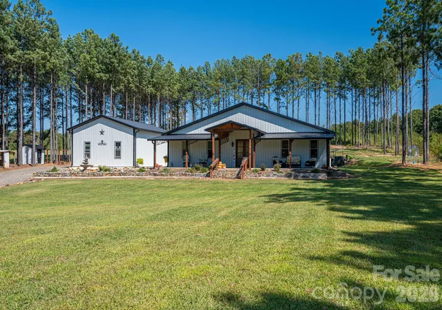 Photo 2 of Single family home for sale at 136 Sellers Rd, Kings Mountain, NC 28086 | MLS# 4429101 | Listing updated on 2026-10-06
