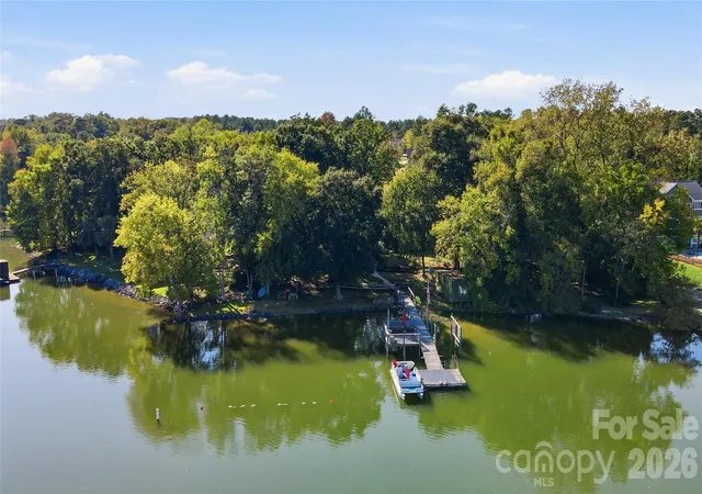Photo 2 of Single family home for sale at 1669 Aragon Beach Rd, Rock Hill, SC 29732 | MLS# 4429104 | Listing updated on 2026-10-16
