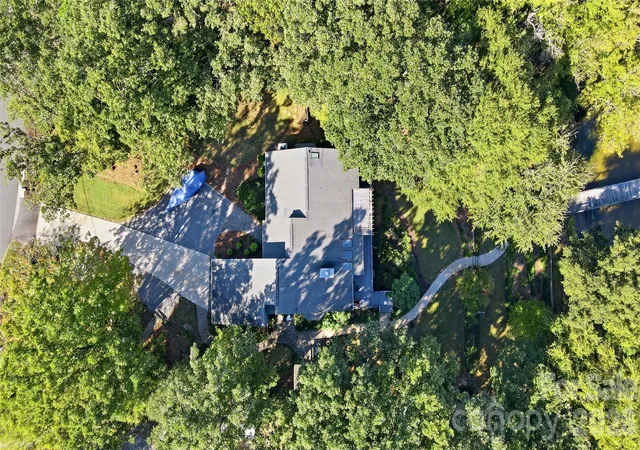 Photo 4 of Single family home for sale at 1669 Aragon Beach Rd, Rock Hill, SC 29732 | MLS# 4429104 | Listing updated on 2026-10-16