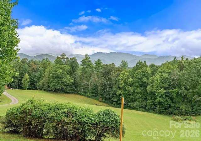 Photo 2 of Single family home for sale at 431 Pine Ridge Rd, Mars Hill, NC 28754 | MLS# 4429123 | Listing updated on 2026-10-09