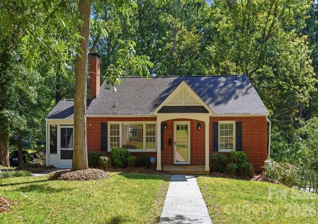 Single family home for sale at 1004 S South, Gastonia, NC 28052 | MLS# 4429127