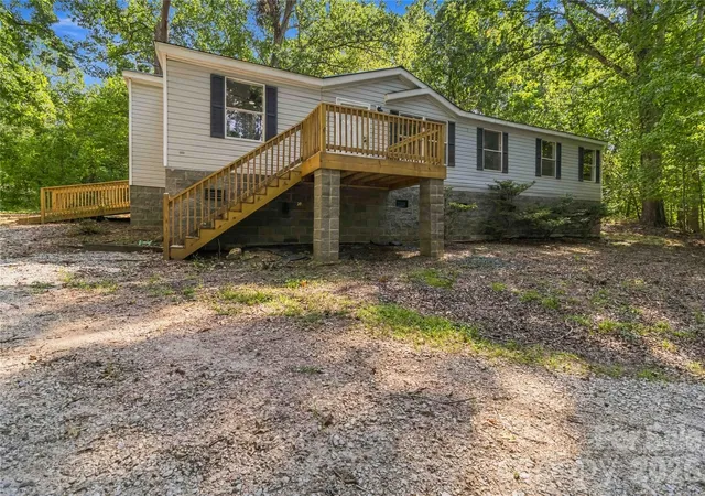 Photo 2 of Single family home for sale at 2212 Wildwood Dr, York, SC 29745 | MLS# 4429128 | Listing updated on 2026-09-29