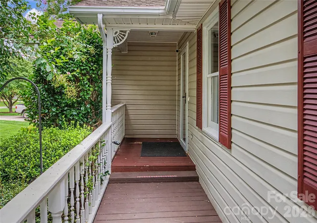 Photo 3 of Single family home for sale at 3567 Carington Ln, Statesville, NC 28625 | MLS# 4429130 | Listing updated on 2026-10-03