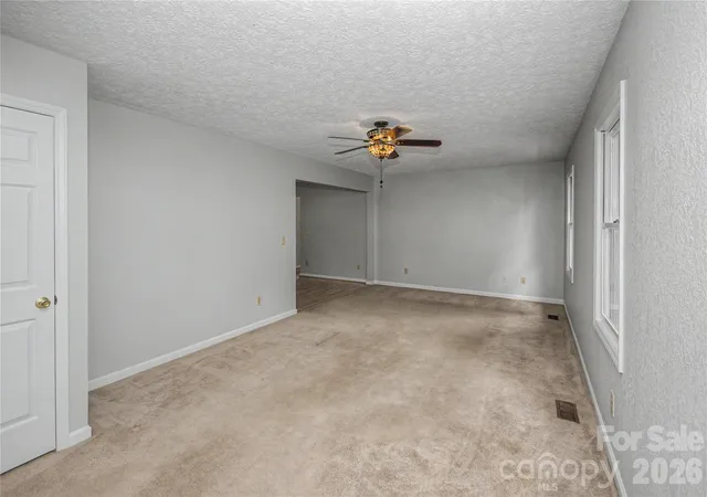 Photo 3 of Single family home for sale at 3567 Carington Ln, Statesville, NC 28625 | MLS# 4429130 | Listing updated on 2026-10-03