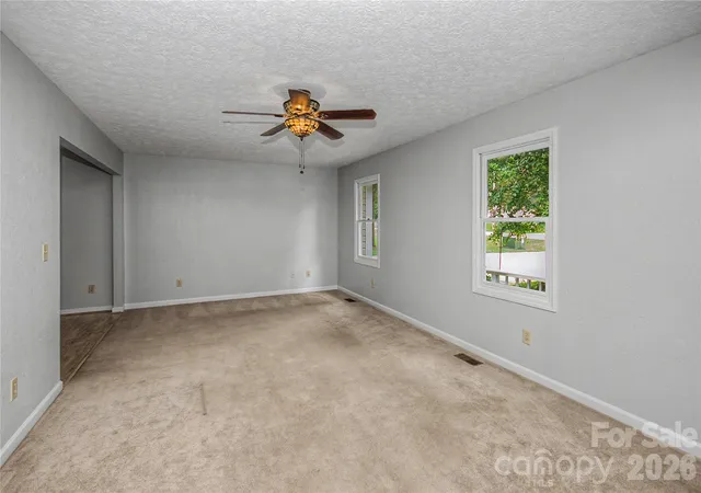 Photo 4 of Single family home for sale at 3567 Carington Ln, Statesville, NC 28625 | MLS# 4429130 | Listing updated on 2026-10-03