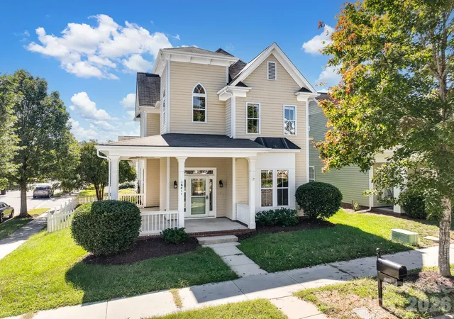 Photo 1 of Single family home for sale at 16411 Leavitt Ln, Davidson, NC 28036 | MLS# 4429134 | Listing updated on 2026-10-03