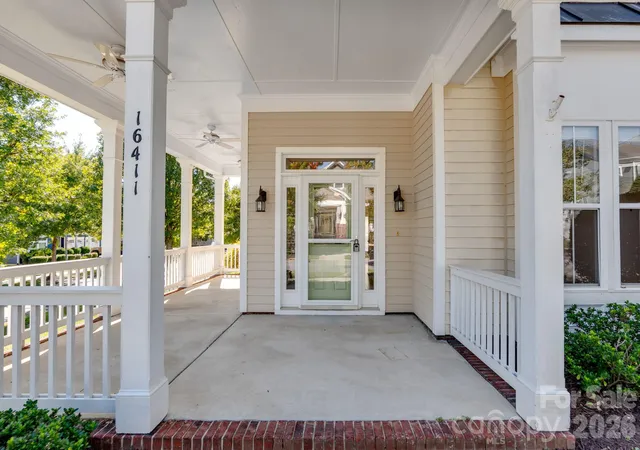 Photo 2 of Single family home for sale at 16411 Leavitt Ln, Davidson, NC 28036 | MLS# 4429134 | Listing updated on 2026-10-03