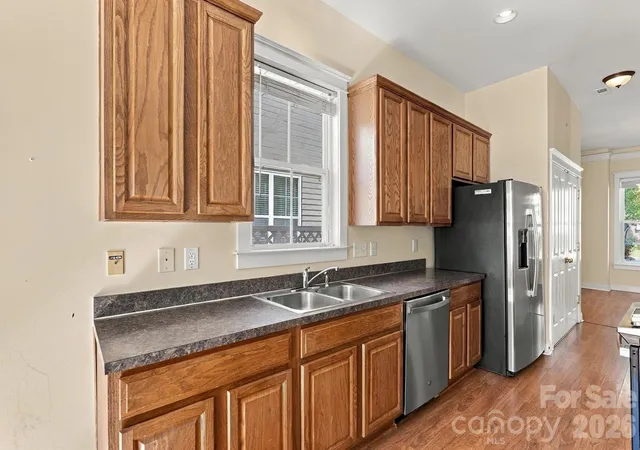 Photo 3 of Single family home for sale at 16411 Leavitt Ln, Davidson, NC 28036 | MLS# 4429134 | Listing updated on 2026-10-03