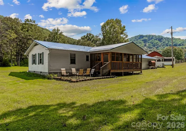 Photo 3 of Single family home for sale at 1878 Bolens Crk Rd, Burnsville, NC 28714 | MLS# 4429138 | Listing updated on 2026-10-01