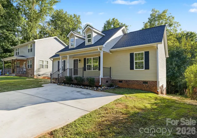 Photo 2 of Single family home for sale at 1157 Calhoun St, Rock Hill, SC 29732 | MLS# 4429145 | Listing updated on 2026-10-08