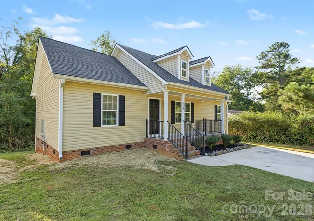 Photo 3 of Single family home for sale at 1157 Calhoun St, Rock Hill, SC 29732 | MLS# 4429145 | Listing updated on 2026-10-08