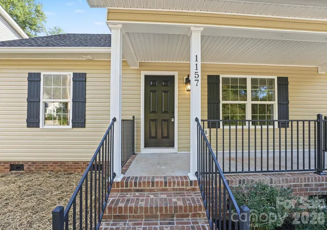 Photo 3 of Single family home for sale at 1157 Calhoun St, Rock Hill, SC 29732 | MLS# 4429145 | Listing updated on 2026-10-08