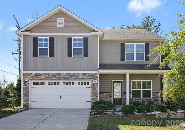 Single family home for sale at 1109 Pecan Ridge Rd, Fort Mill, SC 29715 | MLS# 4429147